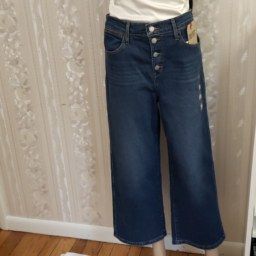 Levi's Cropped Jeans
